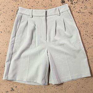 Express Women's Light Gray Pleated Shorts